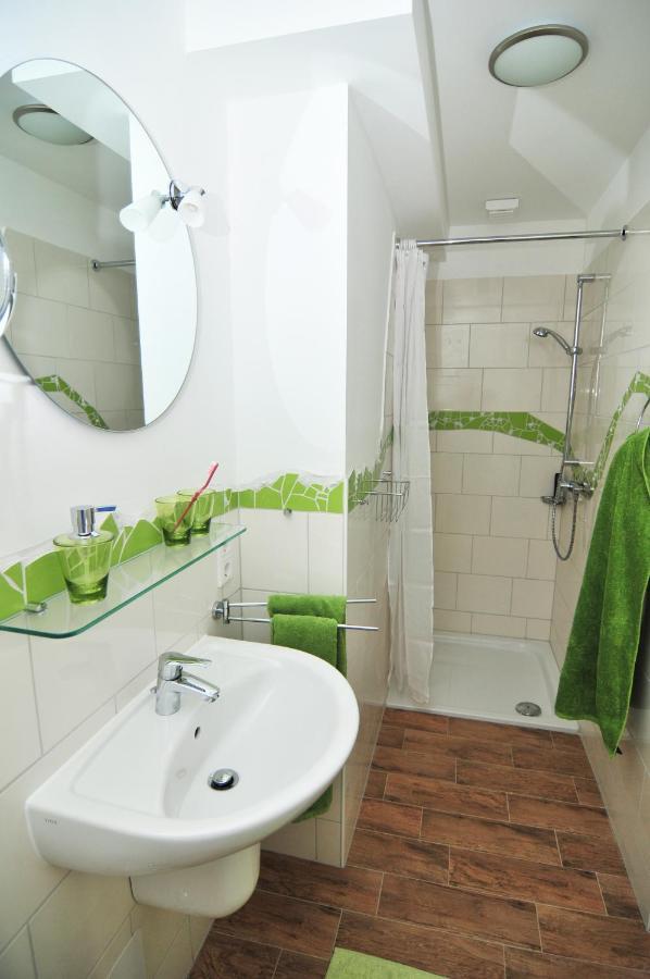 Schloms Hof Apartment Waffensen Екстериор снимка