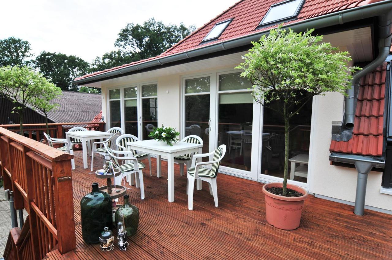 Schloms Hof Apartment Waffensen Екстериор снимка