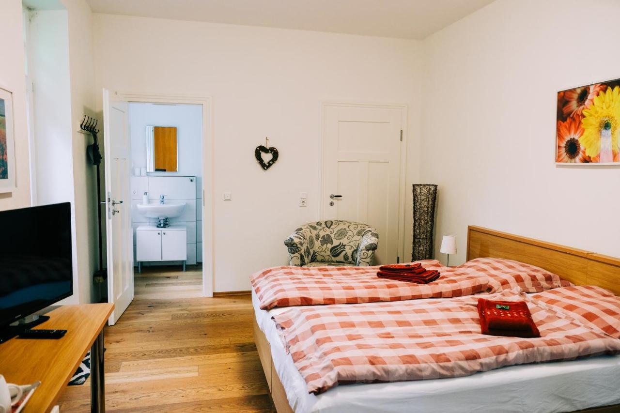 Schloms Hof Apartment Waffensen Екстериор снимка